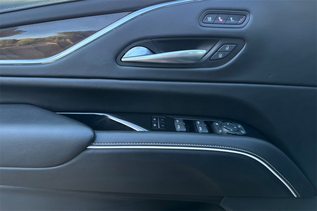 Used 2023 Cadillac Escalade ESV Sport Platinum image 11