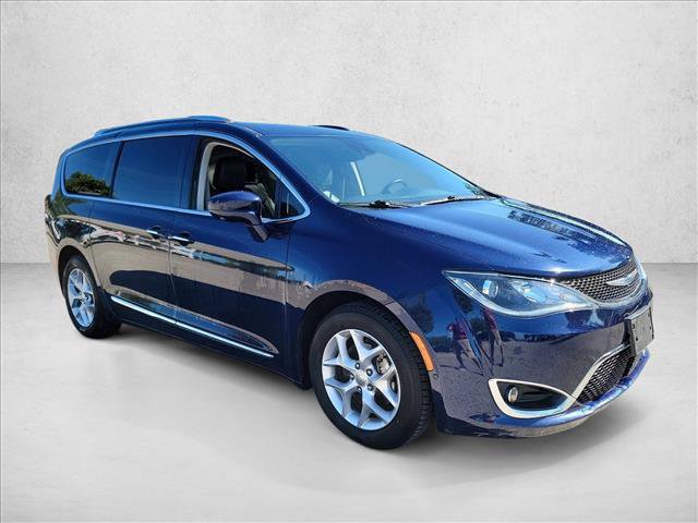 Used 2018 Chrysler Pacifica Touring-L Plus w/ Advanced Safetytec Group FWD image 3