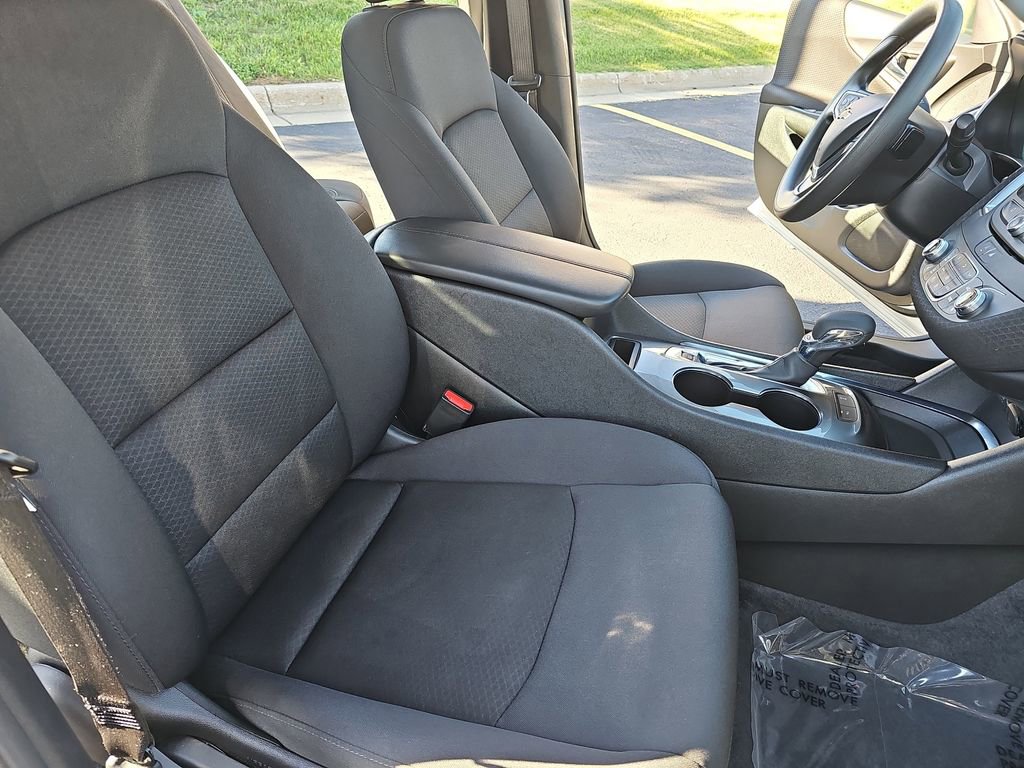 Used 2025 Chevrolet Malibu LT image 10