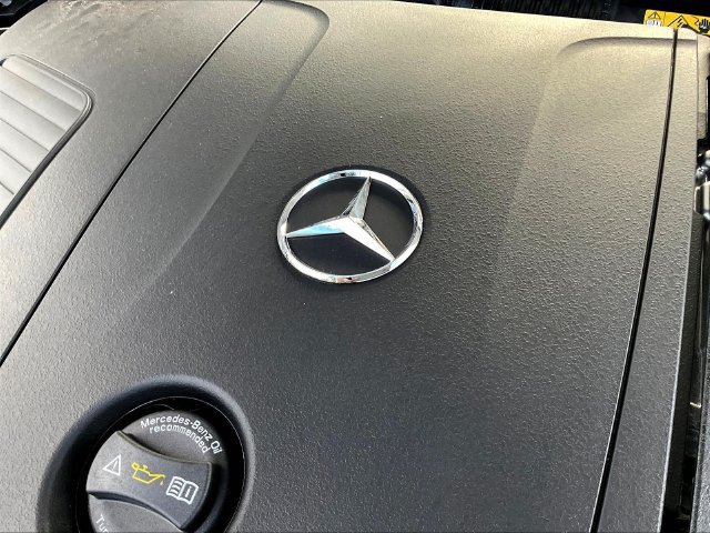 Used 2026 Mercedes-Benz GLC 300 4MATIC image 32