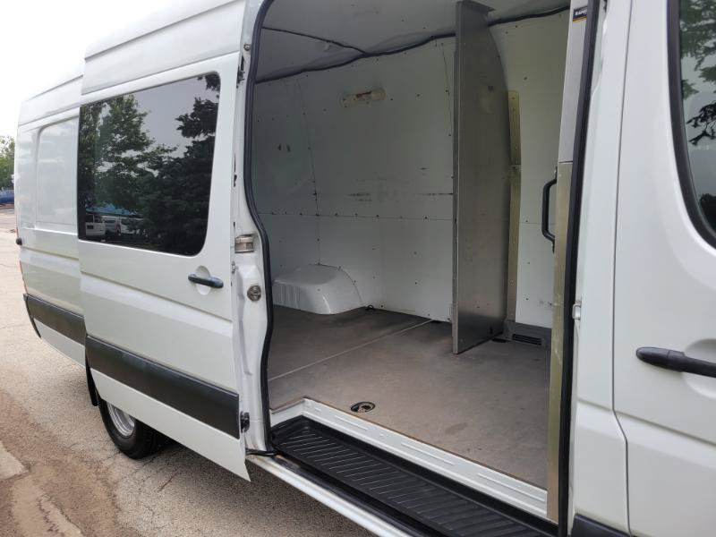 Used 2017 Freightliner Sprinter 3500 RWD image 30