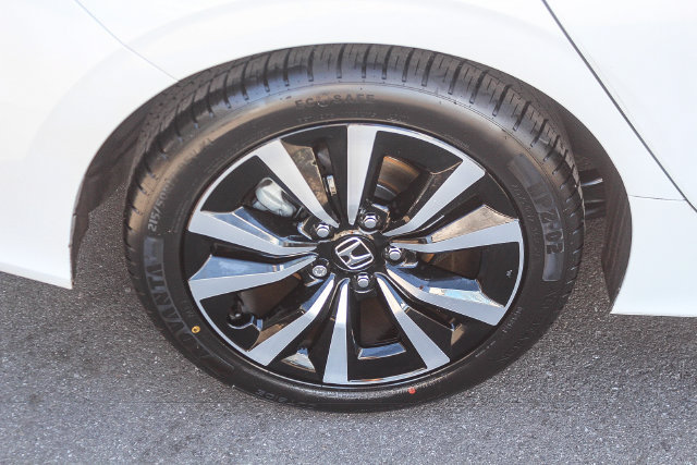 Used 2023 Honda Civic EX-L image 11
