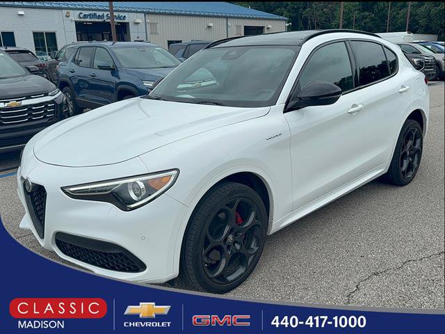 Used 2023 Alfa Romeo Stelvio Veloce AWD/4WD image 1