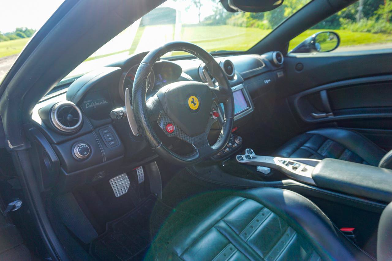 Used 2011 Ferrari California RWD image 27