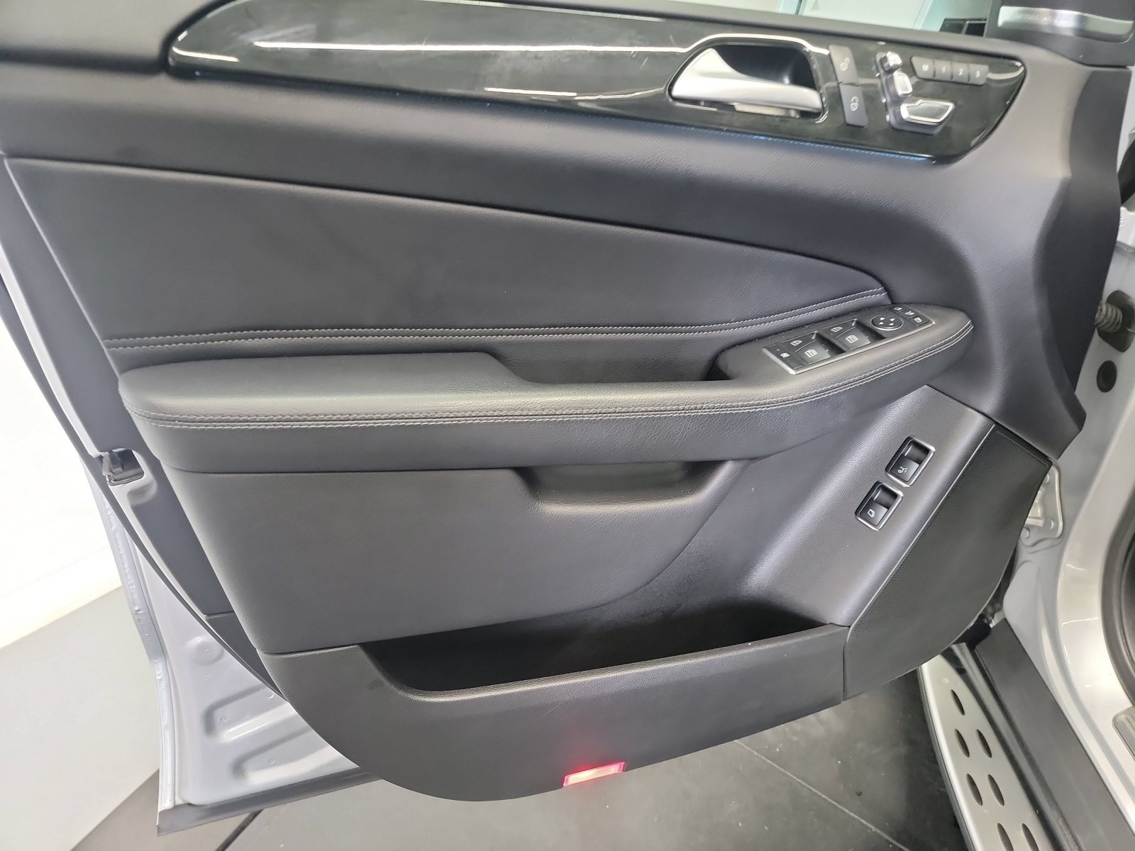 Used 2019 Mercedes-Benz GLS 450 4MATIC image 13