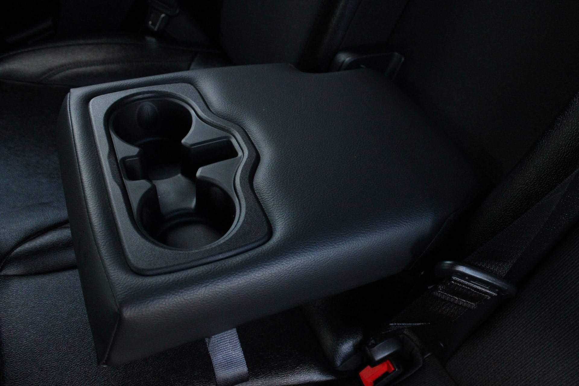Used 2025 Jeep Compass Trailhawk w/ Trailhawk Convenience Group AWD/4WD image 19