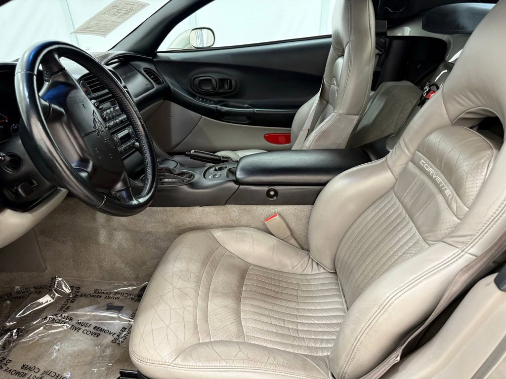 Used 2000 Chevrolet Corvette Convertible w/ Memory Pkg image 11