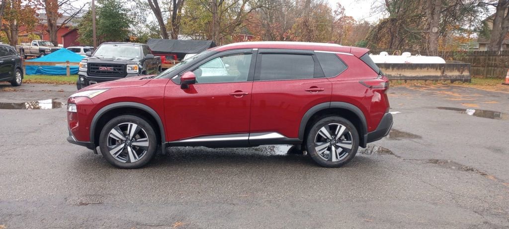 Used 2023 Nissan Rogue SL w/ SL Premium Package image 4