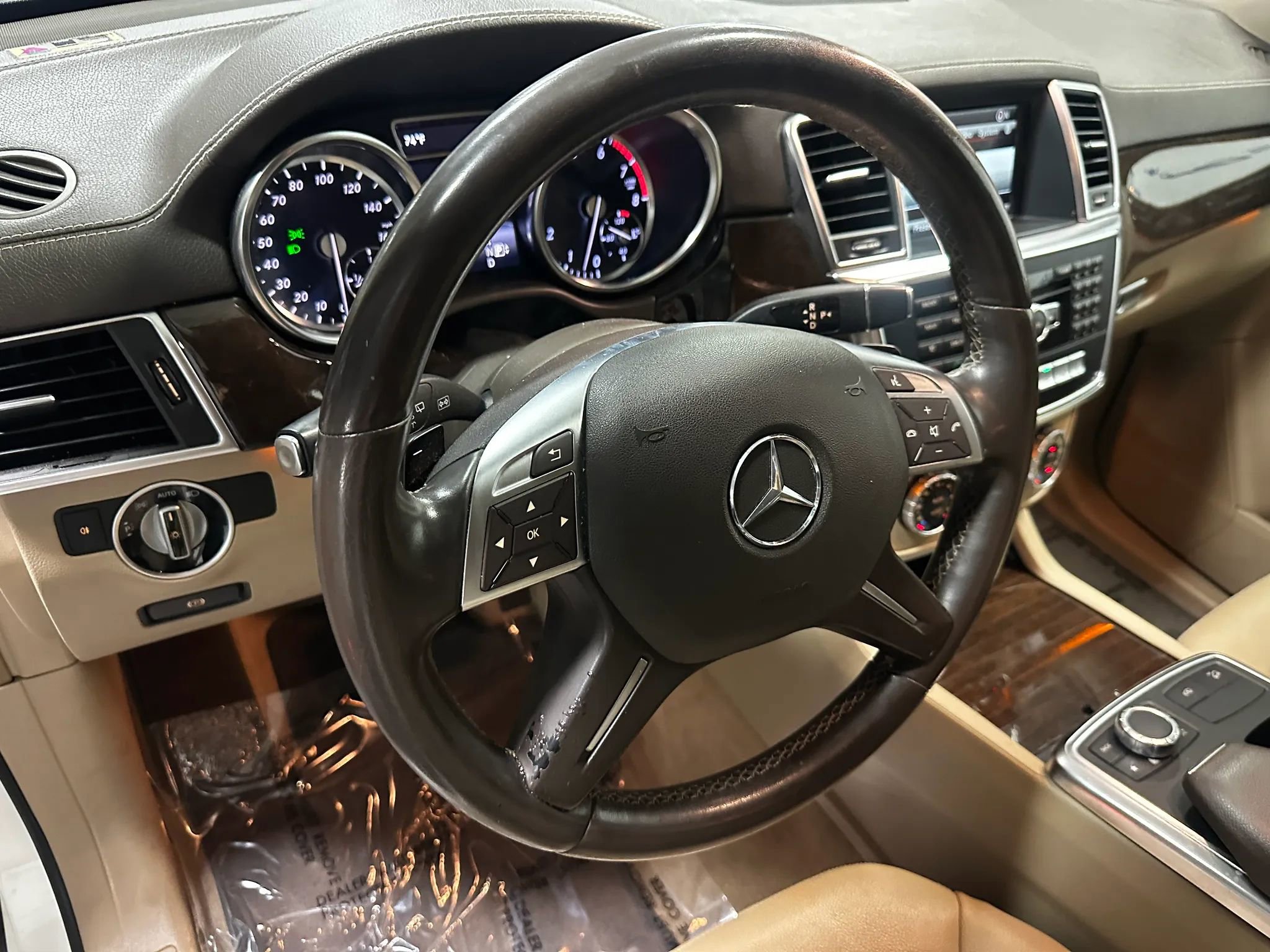 Used 2015 Mercedes-Benz GL 450 4MATIC image 8