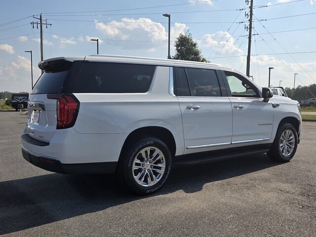 Used 2022 GMC Yukon XL SLT w/ SLT Premium Package RWD image 13