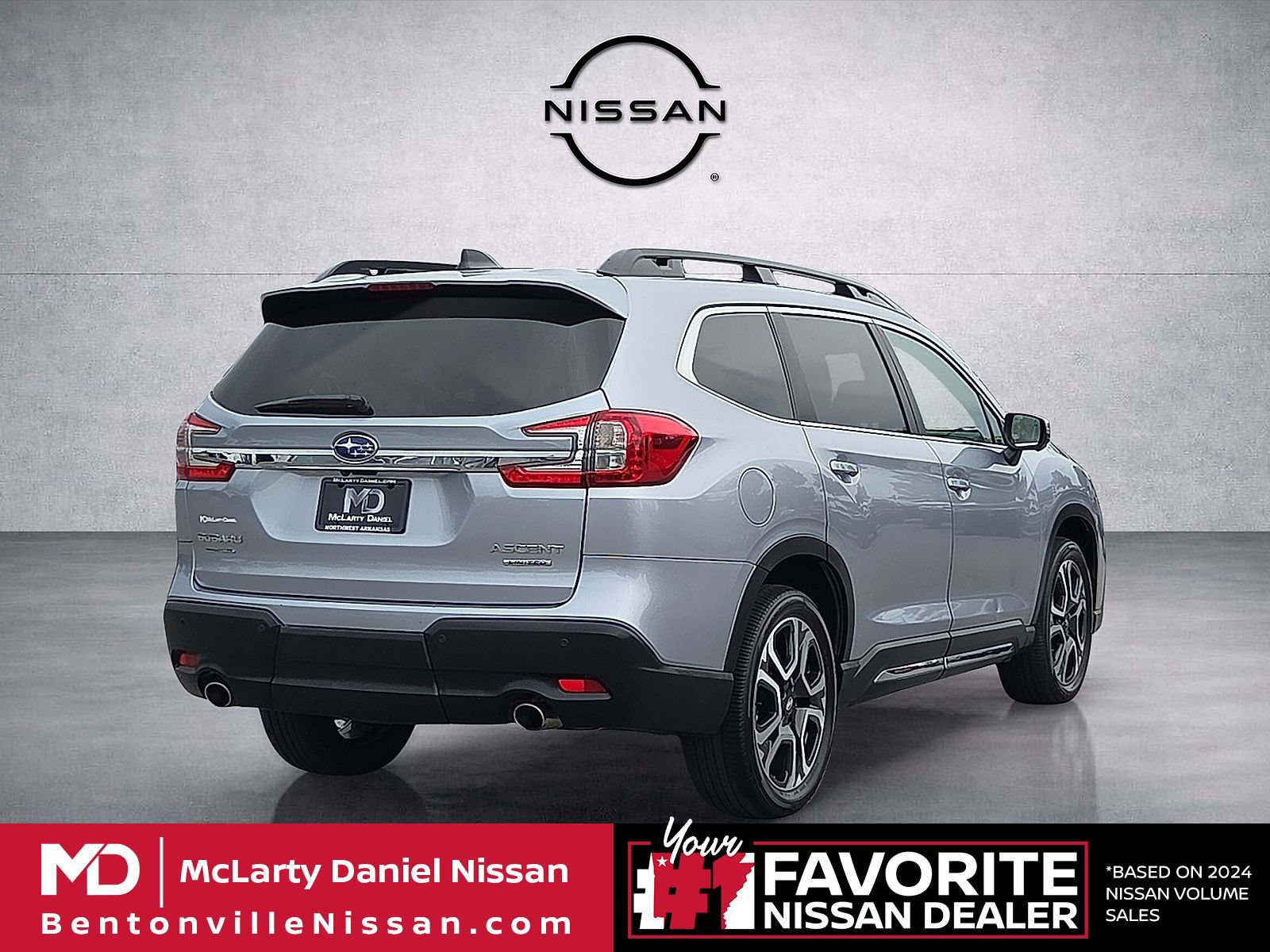 Used 2023 Subaru Ascent Limited w/ Technology Package AWD/4WD image 5