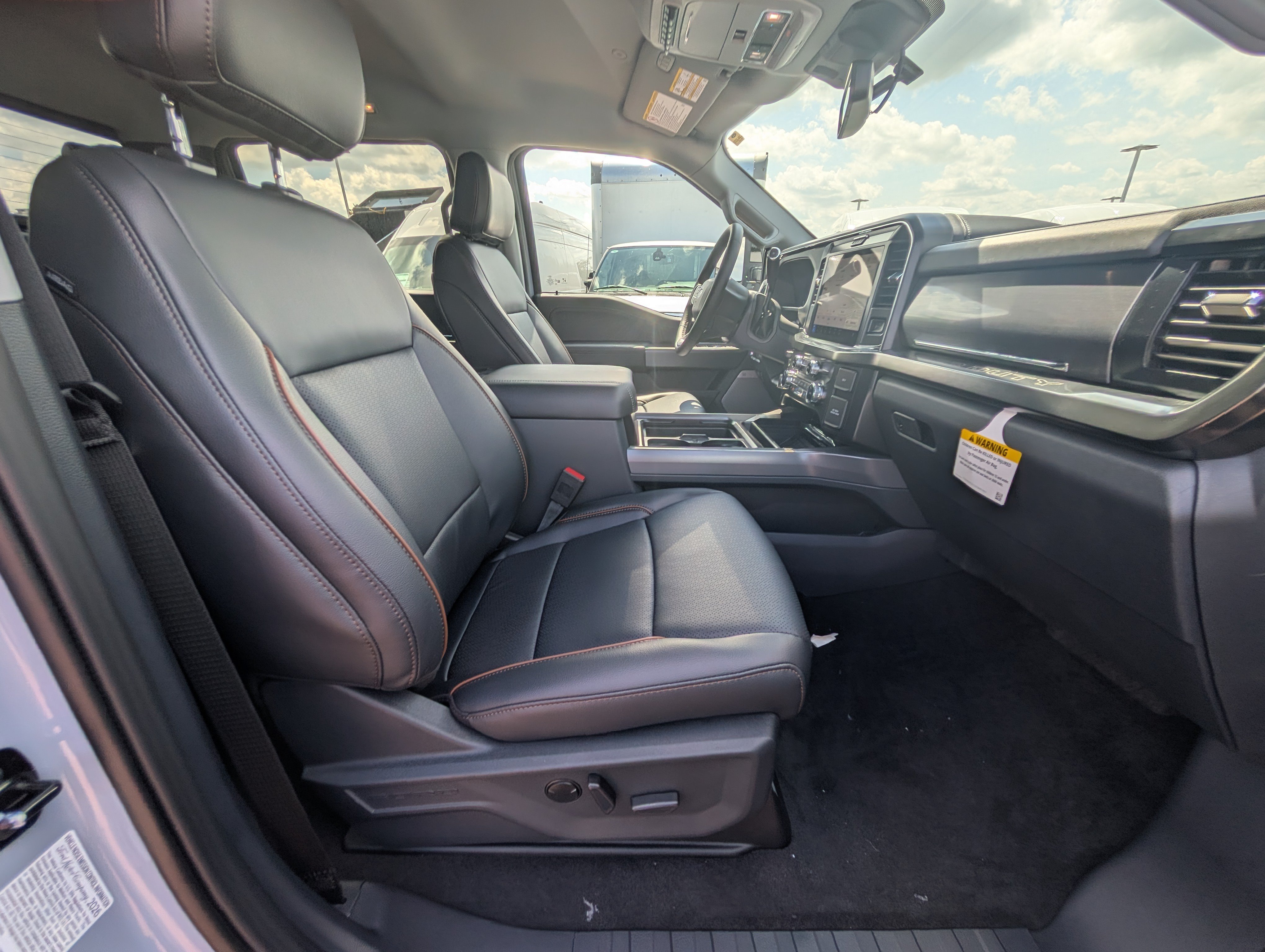 New 2026 Ford F250 Lariat w/ Black Appearance Package AWD/4WD image 6