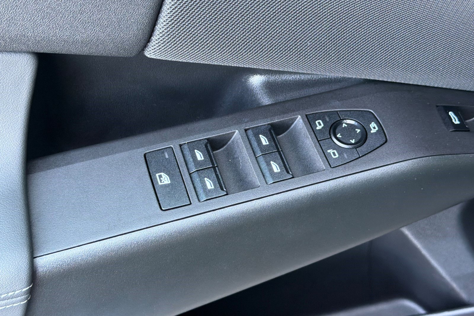 Used 2025 BMW X3 xDrive30i w/ Convenience Package image 13