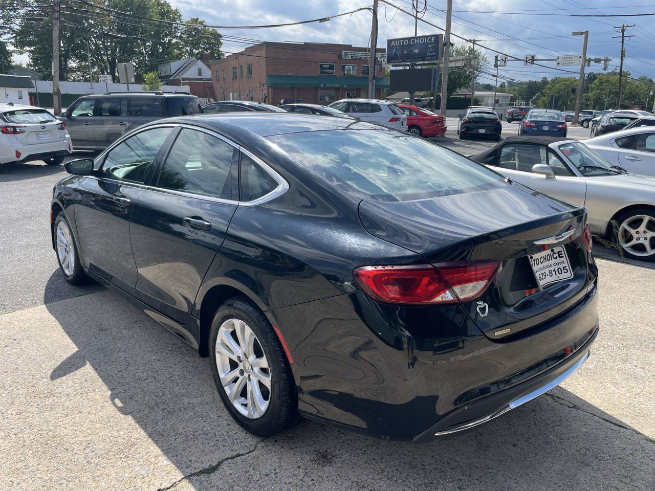 Used 2015 Chrysler 200 Limited FWD image 11