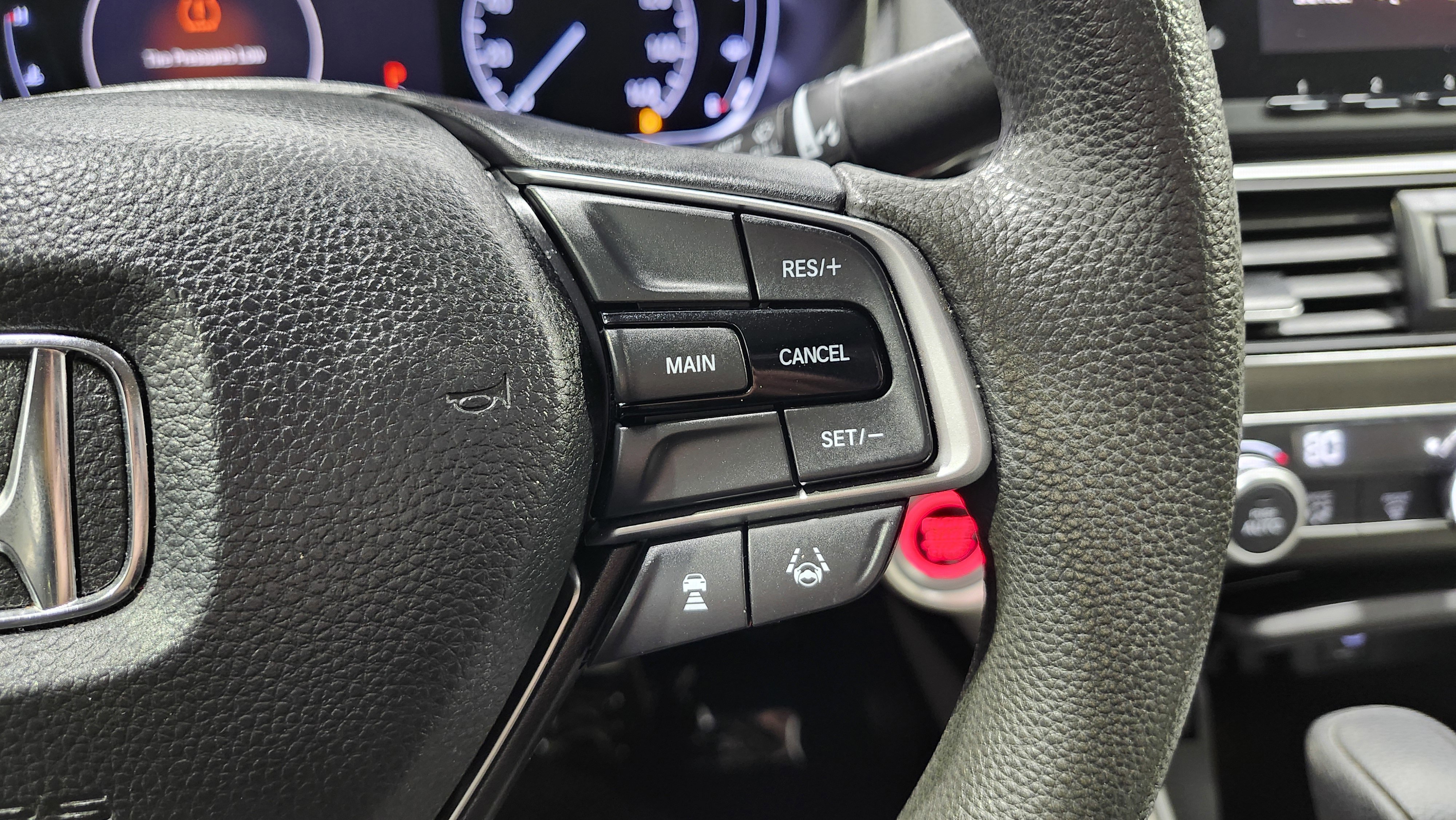 Used 2018 Honda Accord LX image 30