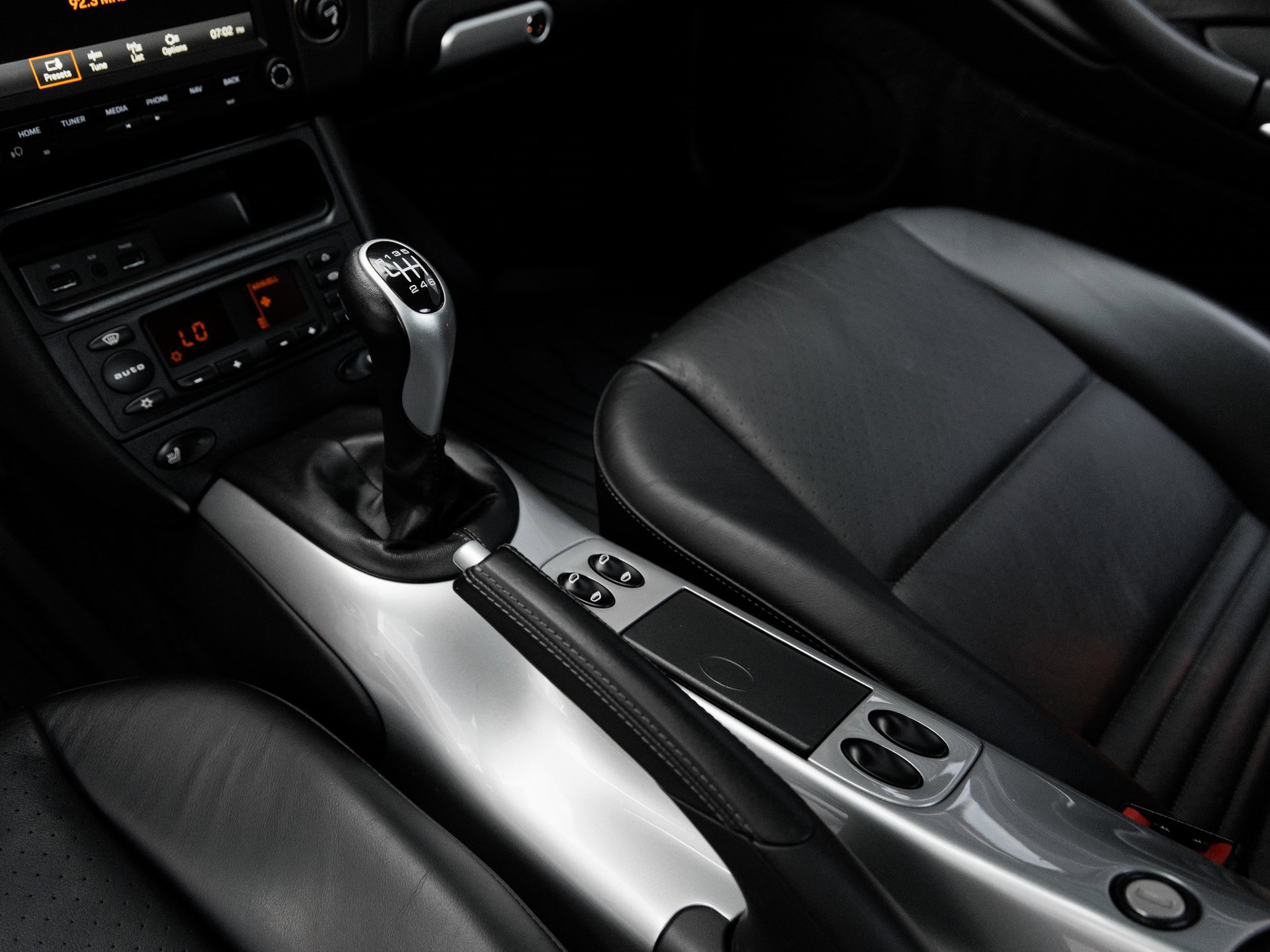 Used 2004 Porsche 911 Carrera 4S image 22