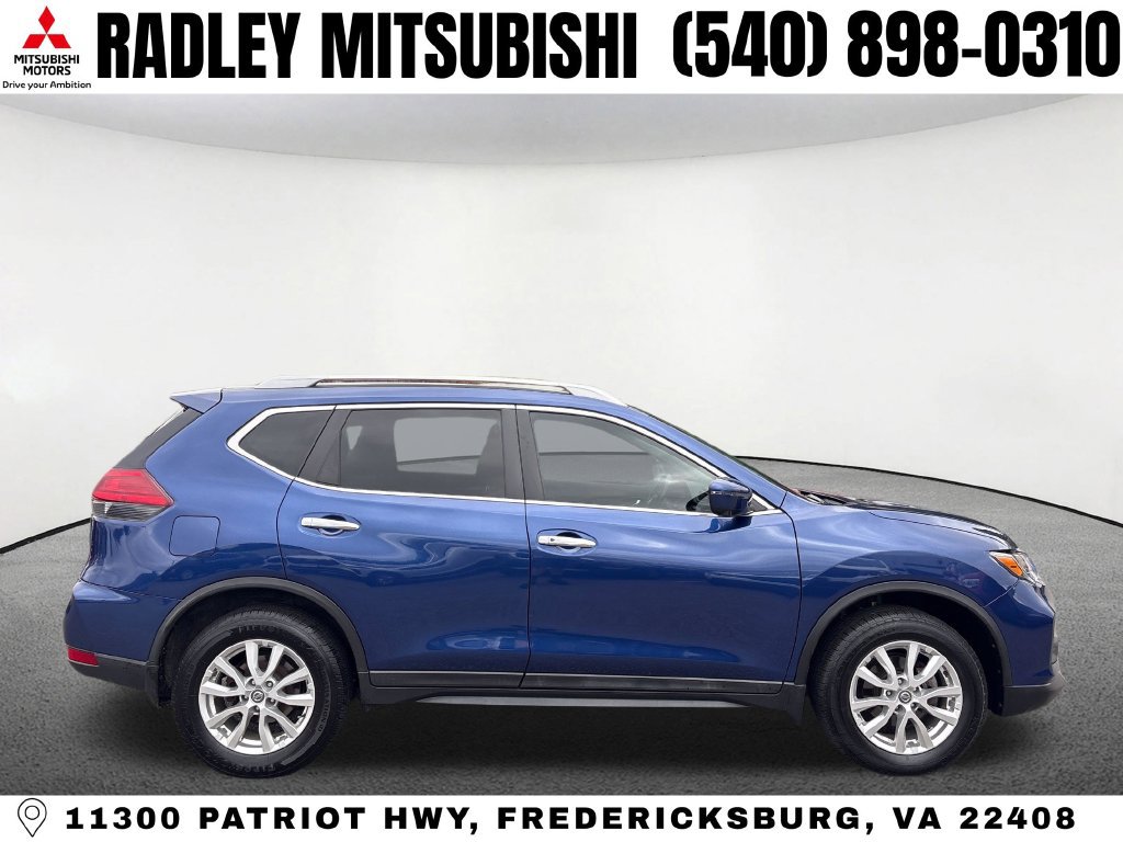 Used 2017 Nissan Rogue SV AWD/4WD image 19