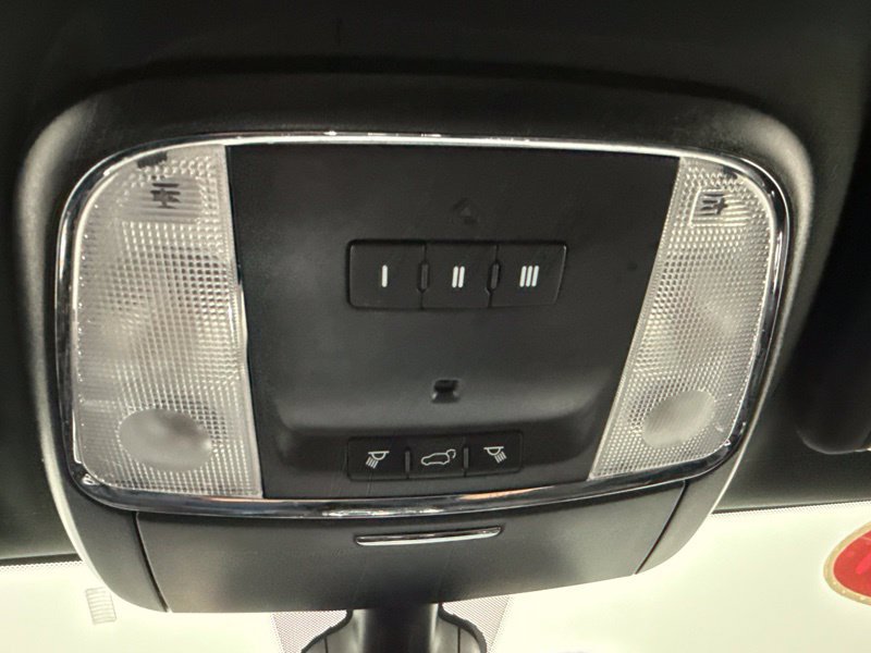 Used 2019 Jeep Grand Cherokee Laredo AWD/4WD image 34