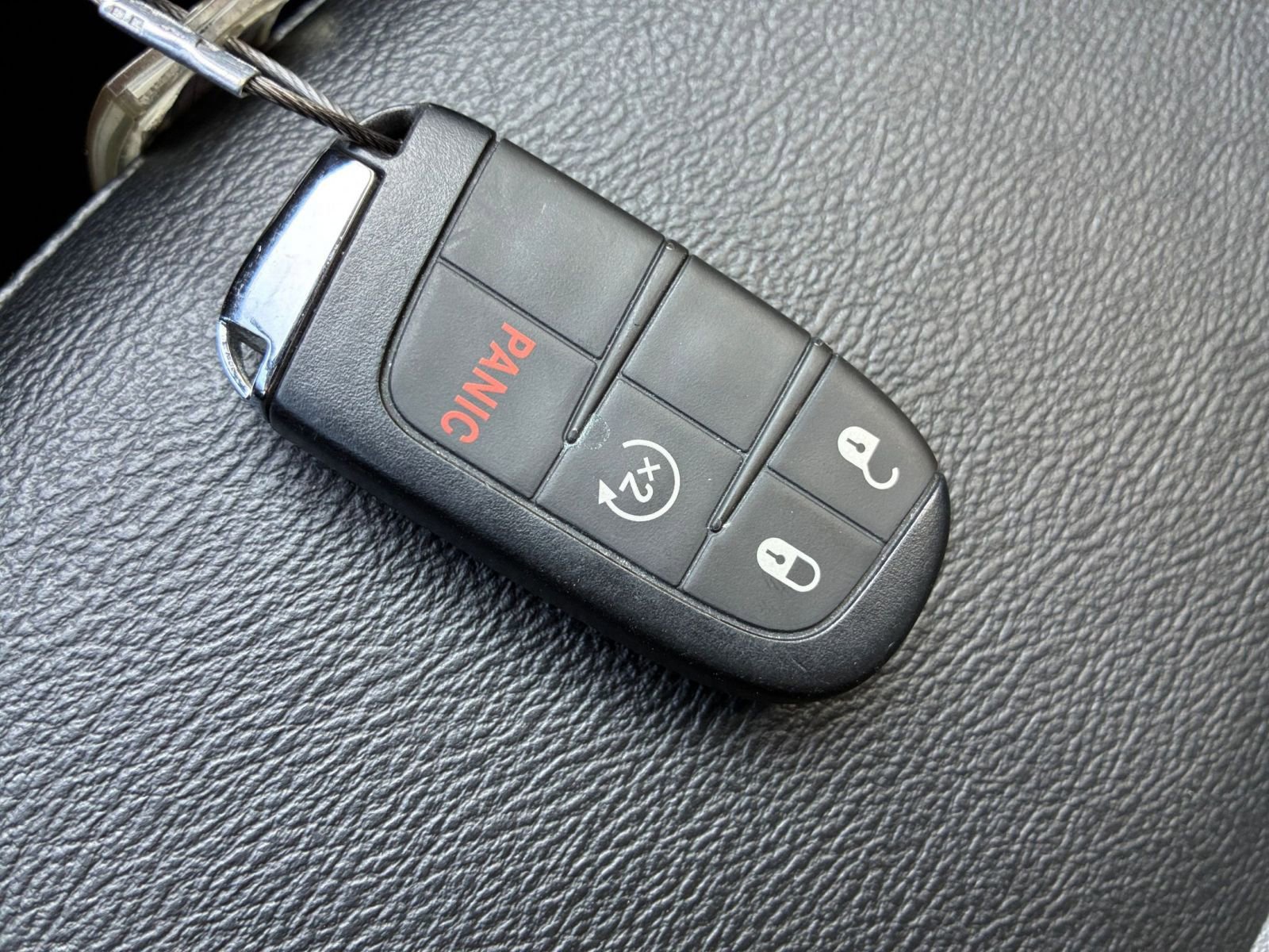 Used 2025 Jeep Compass Limited AWD/4WD image 25