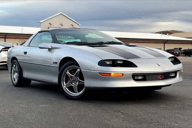 Used 1997 Chevrolet Camaro Z28 w/ Preferred Equipment Group 2 image 3