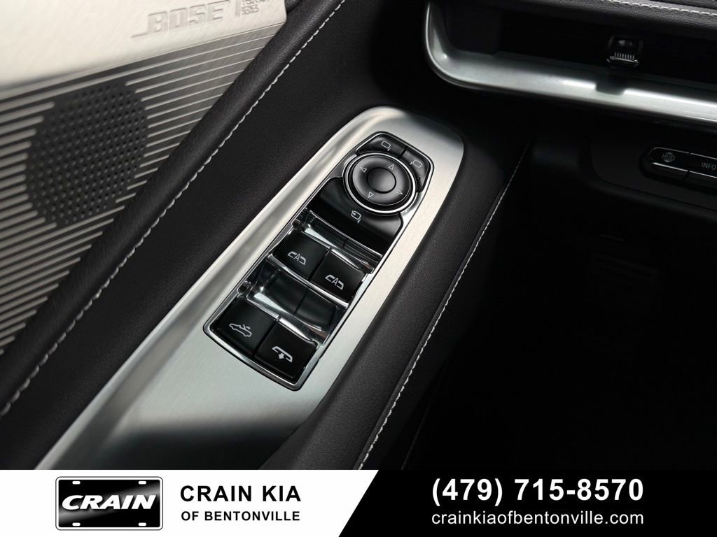 Used 2021 Chevrolet Corvette Stingray Preferred Conv w/ Battery Protection Package RWD image 10