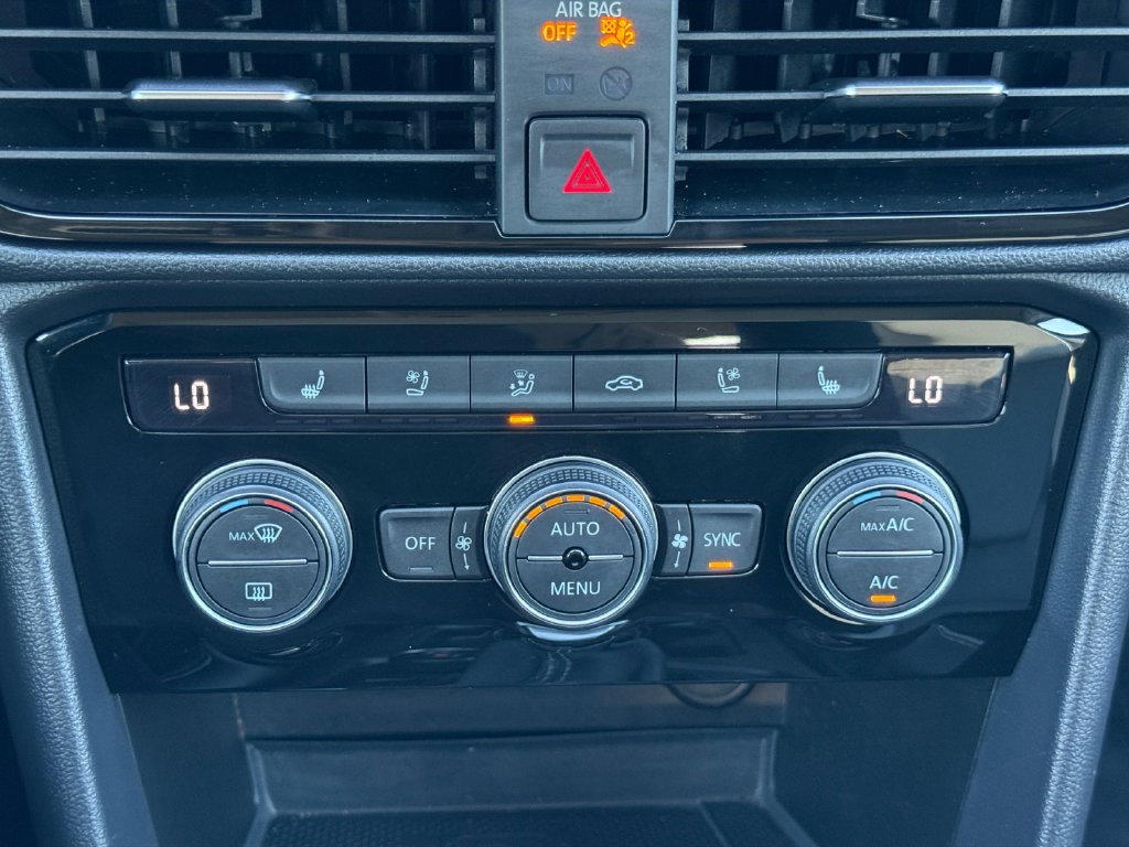 Used 2022 Volkswagen Taos SEL AWD/4WD image 18