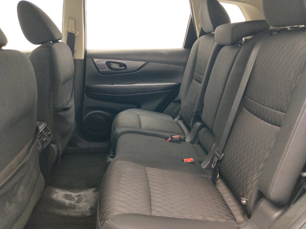Used 2019 Nissan Rogue S AWD/4WD image 18