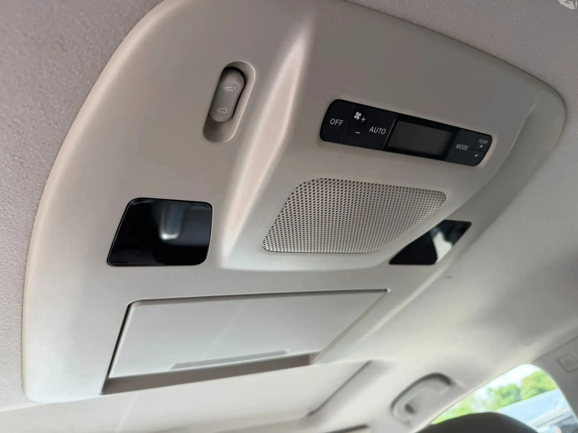 Used 2013 Nissan Quest SL FWD image 13
