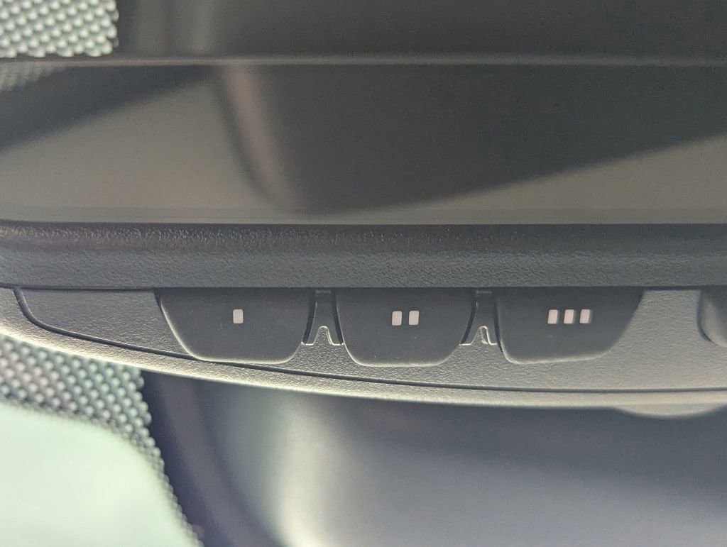 Used 2025 Honda Pilot EX-L image 10