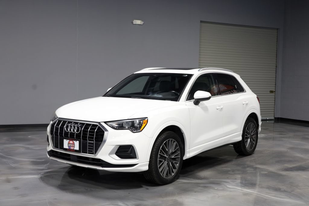 Used 2021 Audi Q3 2.0T Premium w/ 19" Wheel Package AWD/4WD image 3