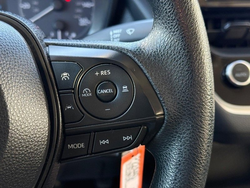 Used 2024 Toyota Corolla LE image 21