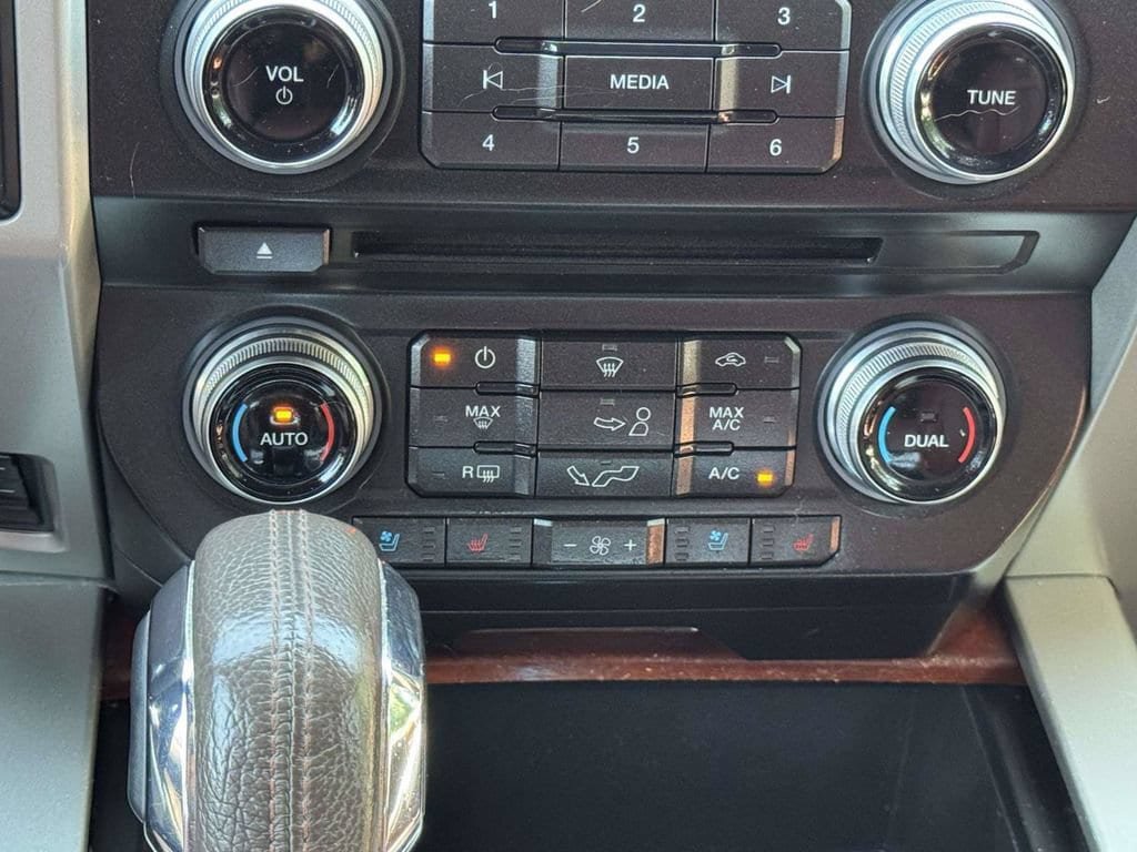 Used 2018 Ford F150 King Ranch w/ Equipment Group 601A Luxury AWD/4WD image 6