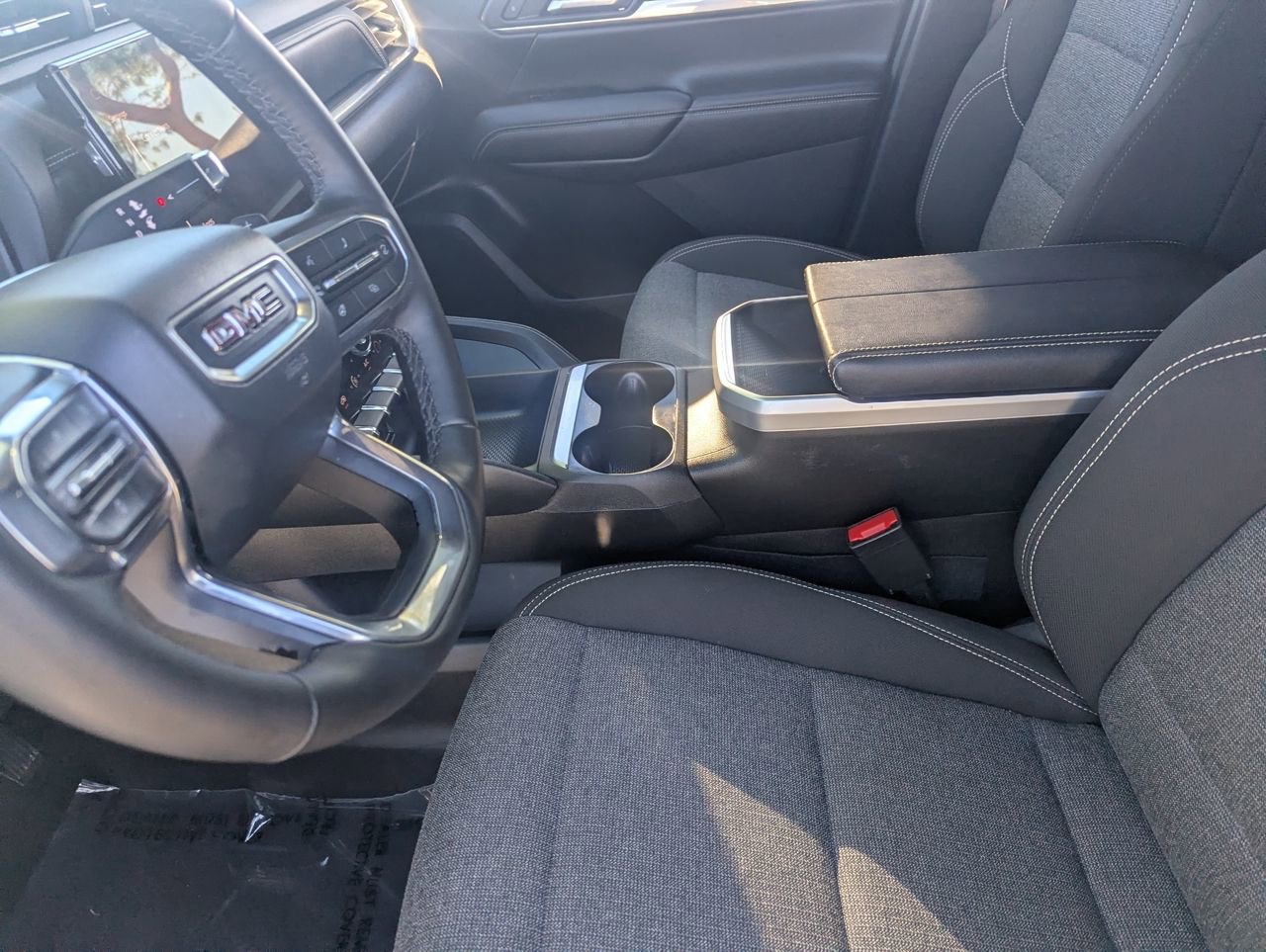 Used 2025 GMC Terrain Elevation image 16