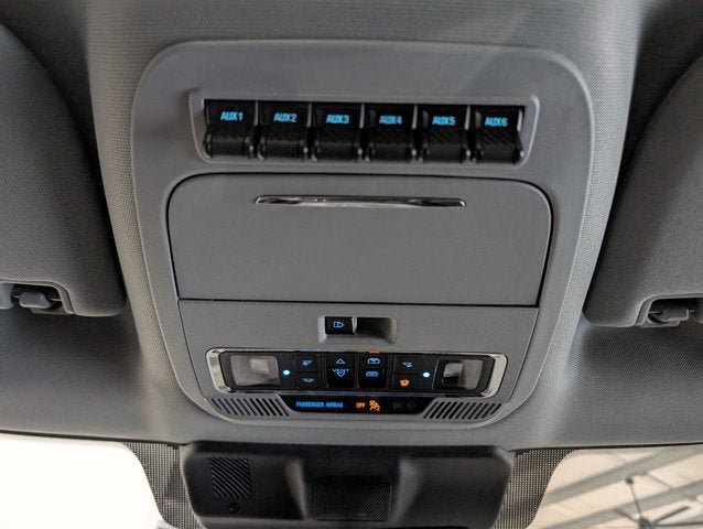 Used 2023 Ford F250 Lariat w/ Lariat Ultimate Package AWD/4WD image 27