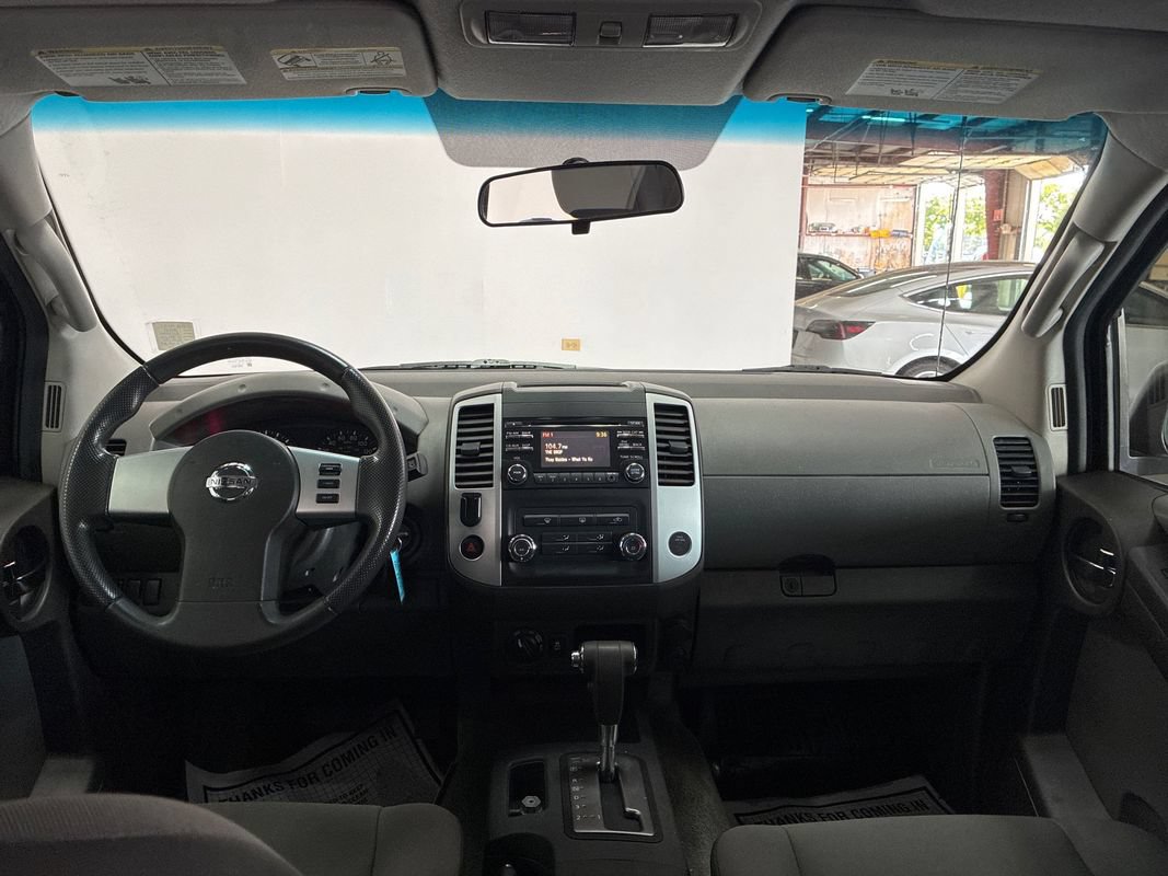 Used 2013 Nissan Xterra 4WD image 18