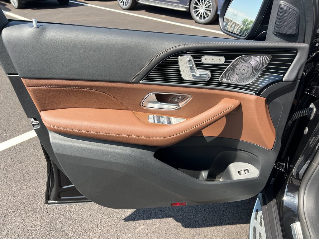 New 2026 Mercedes-Benz GLS 450 4MATIC image 10