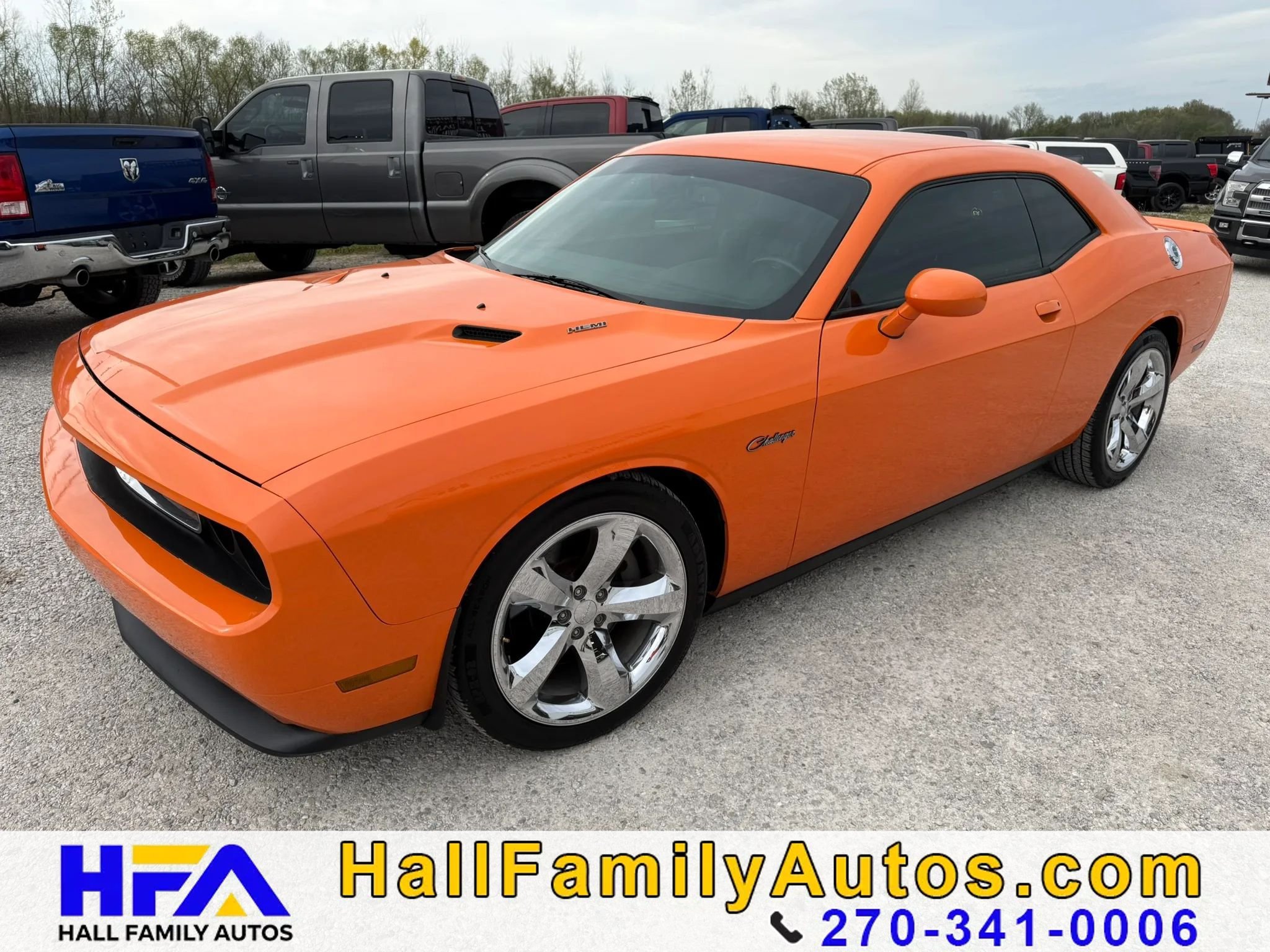 Used 2014 Dodge Challenger R/T RWD image 1