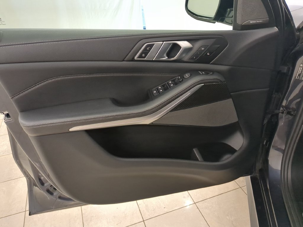 Used 2021 BMW X5 M50i AWD/4WD image 16