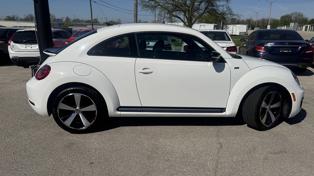 Used 2014 Volkswagen Beetle R-Line FWD image 9