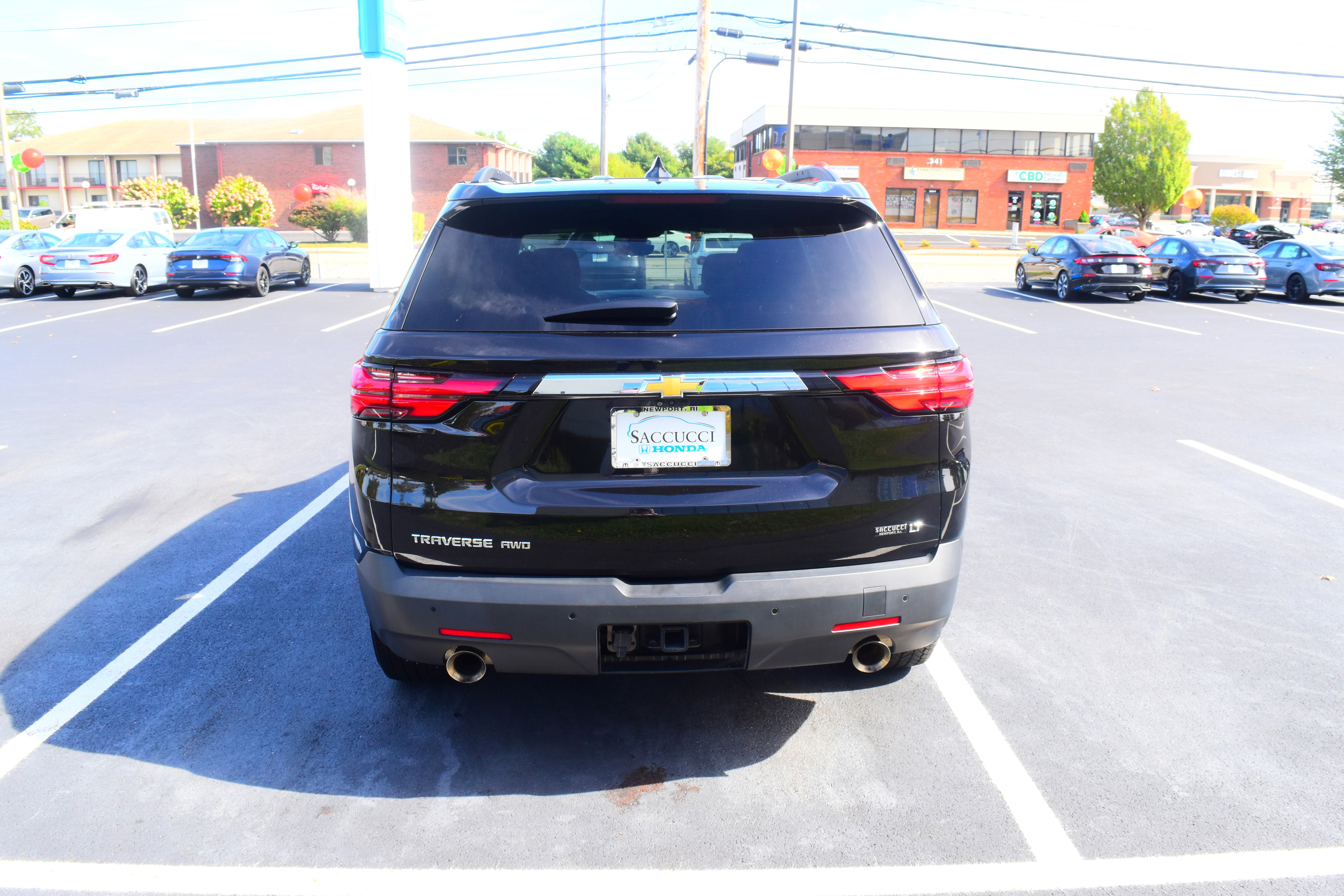 Used 2023 Chevrolet Traverse LT w/ Rear Camera Mirror Package image 7