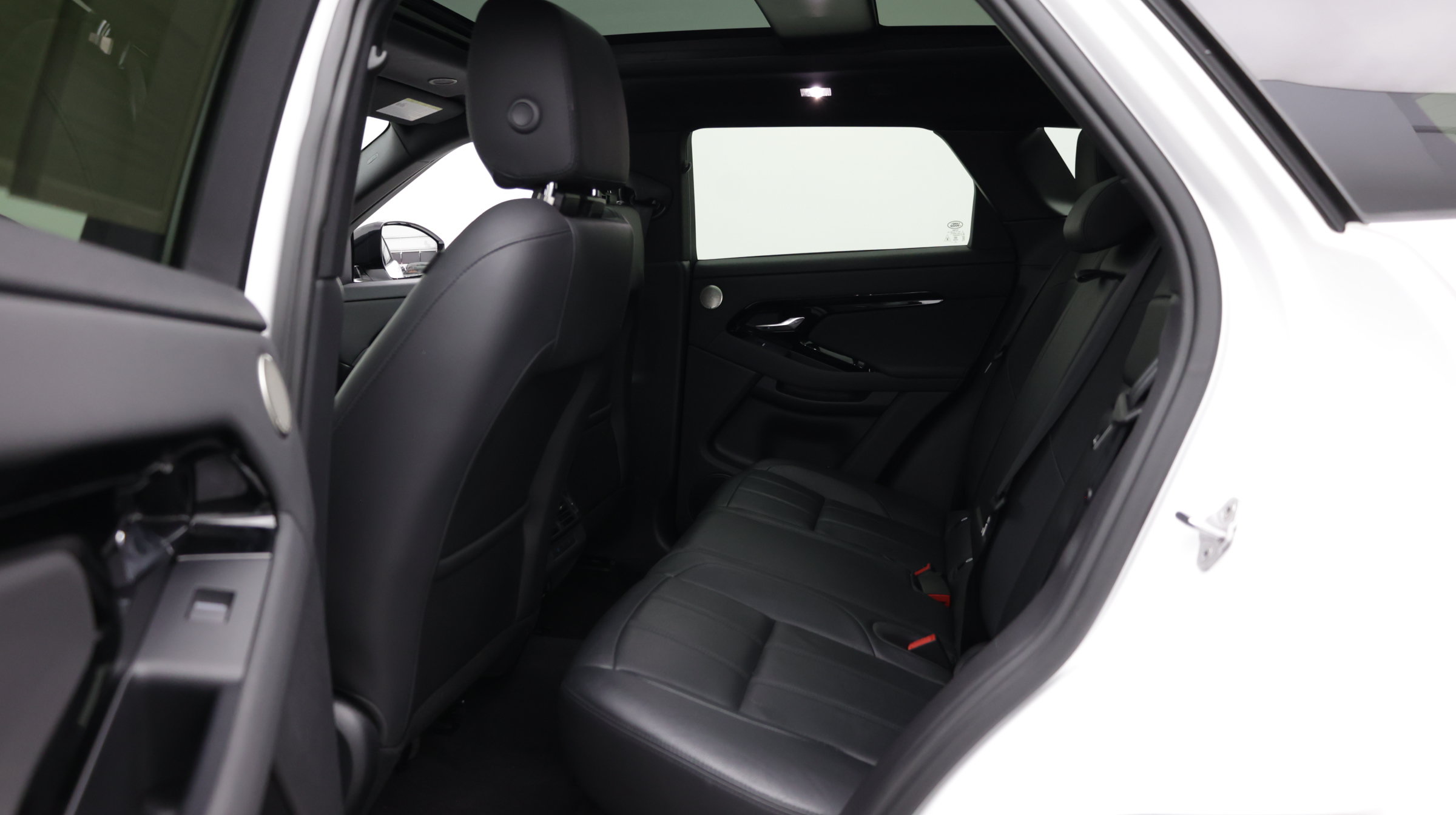 Used 2024 Land Rover Range Rover Evoque Dynamic SE AWD/4WD image 30