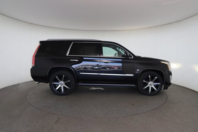 Used 2015 Cadillac Escalade Premium image 23