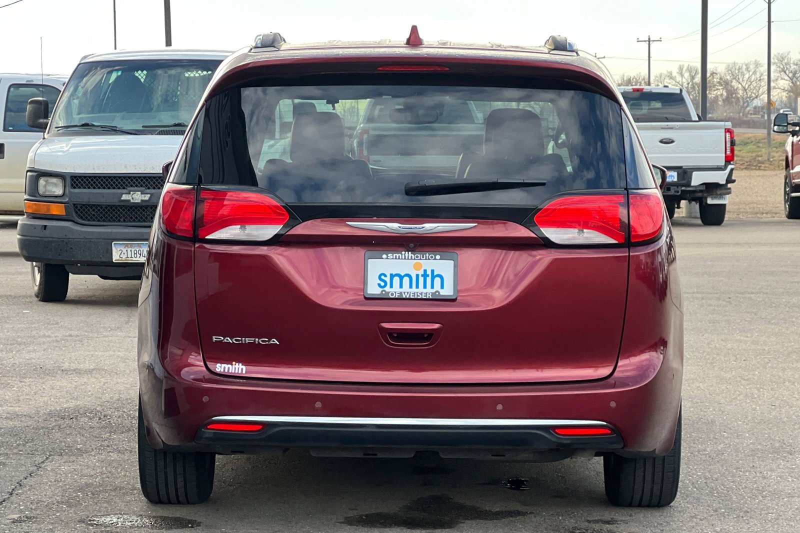 Used 2020 Chrysler Pacifica Touring-L Plus w/ Tire & Wheel Group image 4