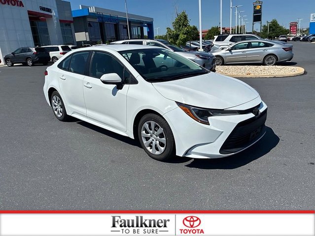 Used 2023 Toyota Corolla LE FWD image 2