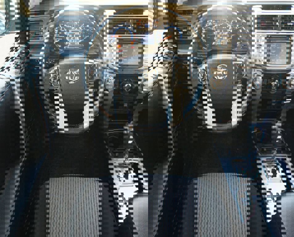 Used 2017 Toyota 4Runner SR5 image 5