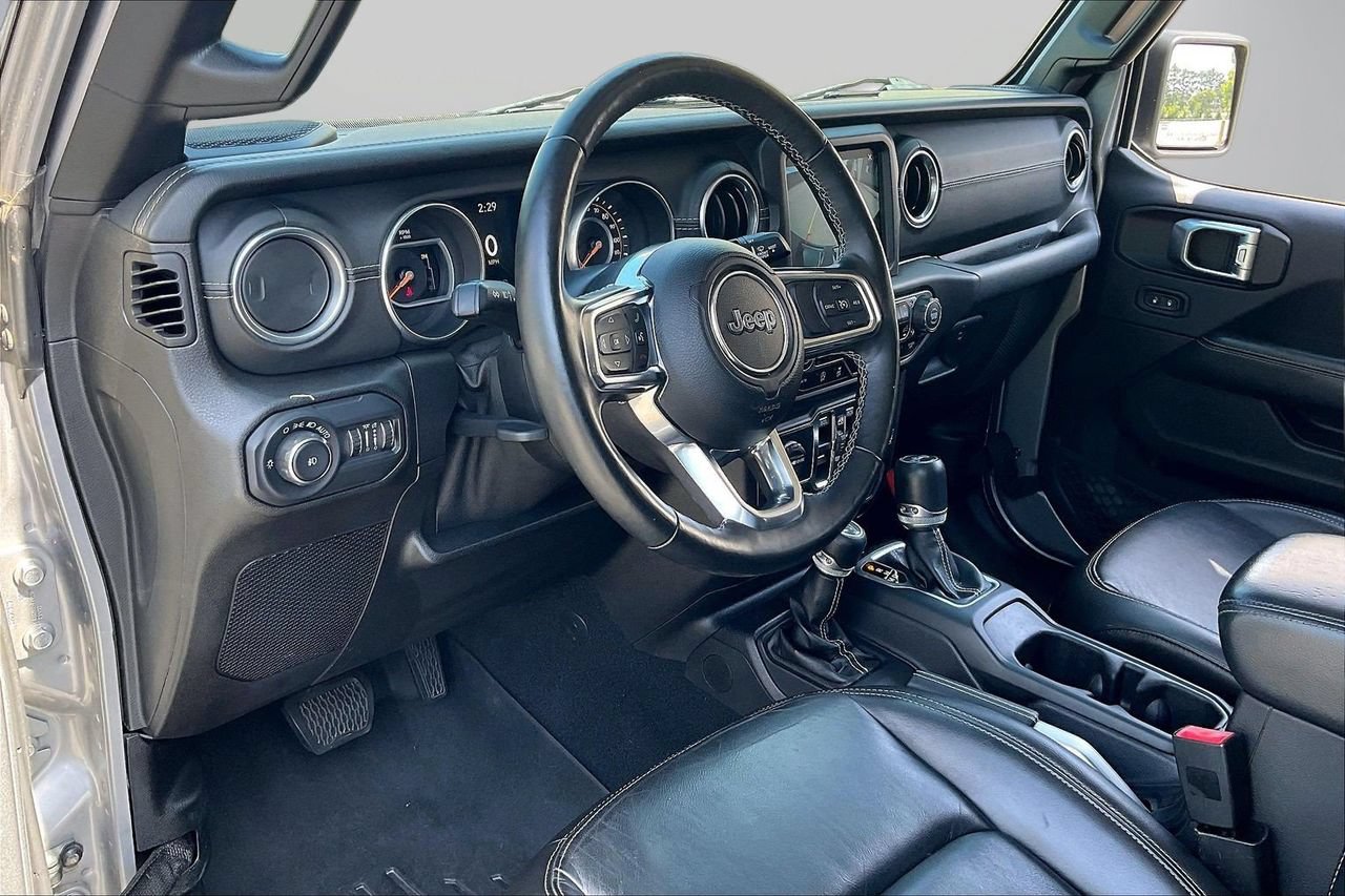Certified 2018 Jeep Wrangler Unlimited Sahara AWD/4WD image 20