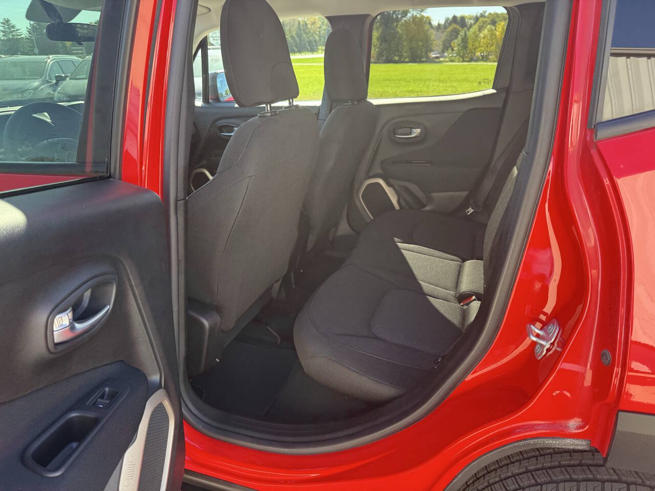 Used 2017 Jeep Renegade Sport w/ Power & Air Group AWD/4WD image 6