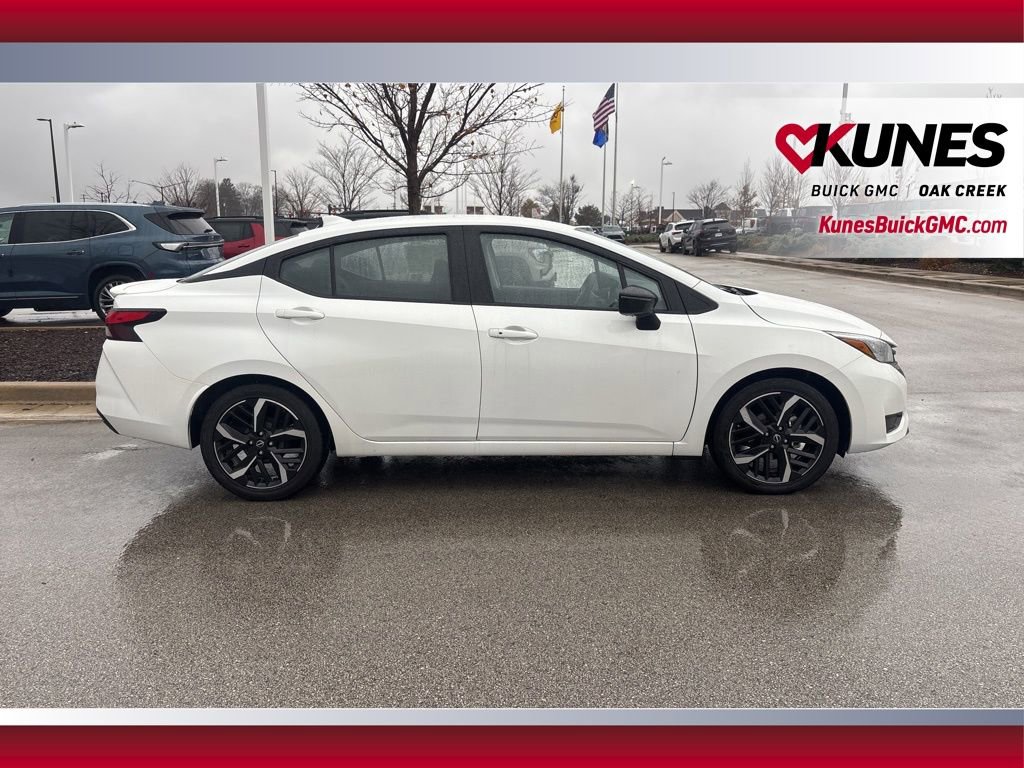 Used 2024 Nissan Versa SR image 4