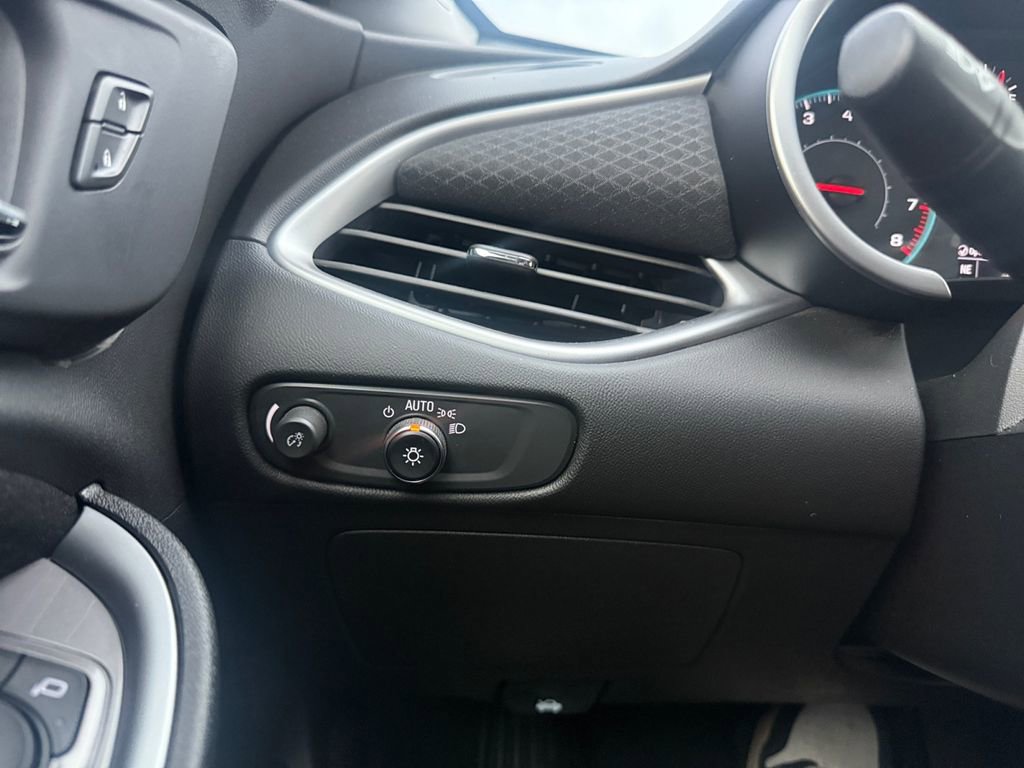 Certified 2025 Chevrolet Malibu RS image 22