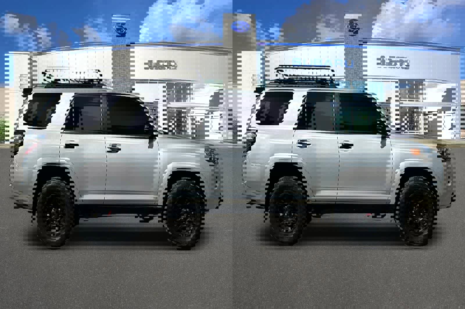 Used 2021 Toyota 4Runner Venture w/ Moonroof Package image 6
